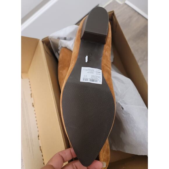 COPY - Clarks Teresa Pumps in Dark Tan Suede - Picture 4 of 9